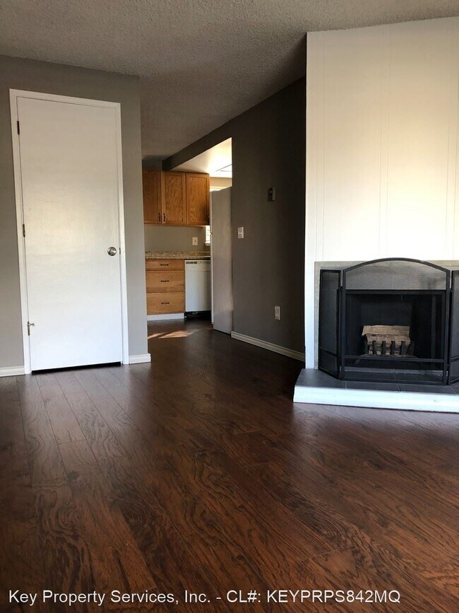 Building Photo - 2 br, 1.5 bath House - 1809 NE 116th St - A