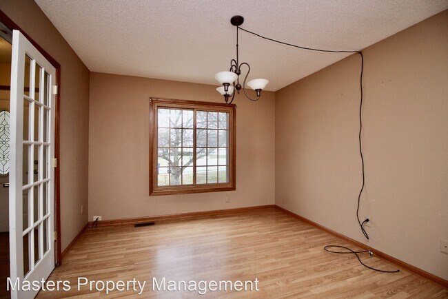 Building Photo - 3 br, 2.5 bath House - 1571 Indian Creek Dr