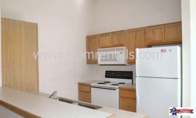 Building Photo - 10122 W Garverdale Ln