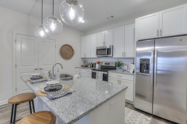 Interior Photo - Waterleaf at Old Franklin