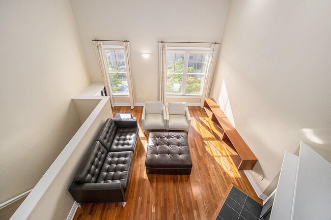 Building Photo - 431 S Ashley St