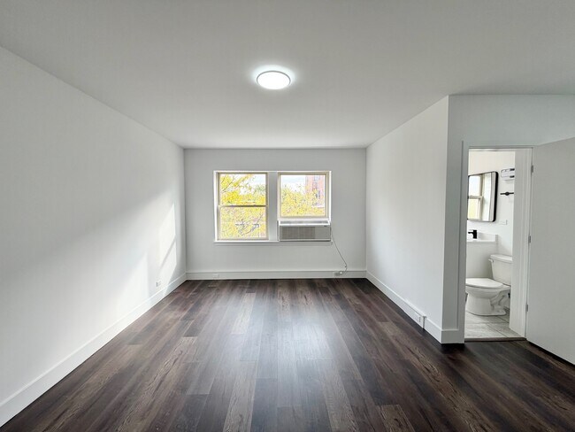 Foto del edificio - 5647 N Ashland Ave