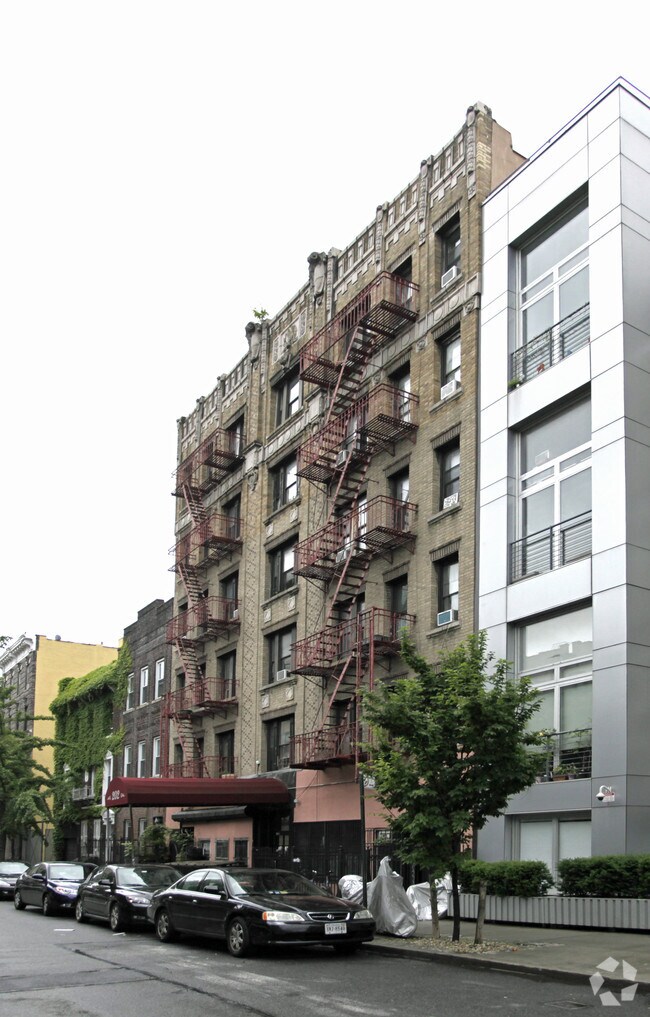 Building Photo - 202 S 2nd St