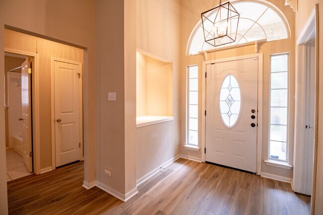 Foto del edificio - Enchanting 3-Bed Sanctuary in Circle C: Lu...