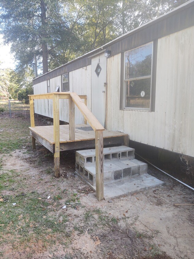 Primary Photo - 304 Seminole Dr