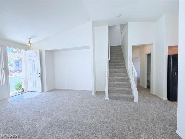 Foto del edificio - 10404 Sloping Hill Ave