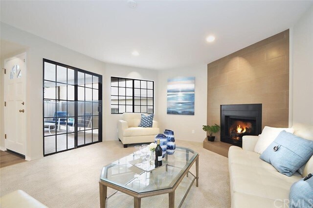 Foto del edificio - 2409 Vanderbilt Ln
