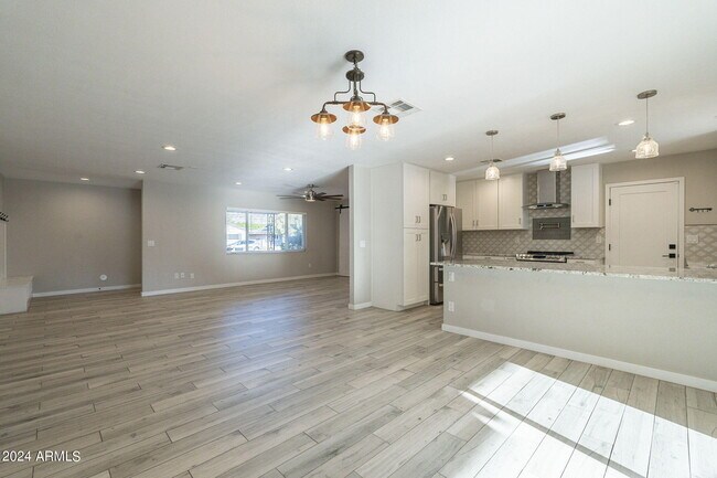 Foto del edificio - 4831 N 82nd St