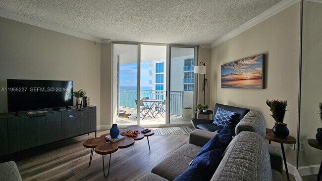 Foto del edificio - 17375 Collins Ave