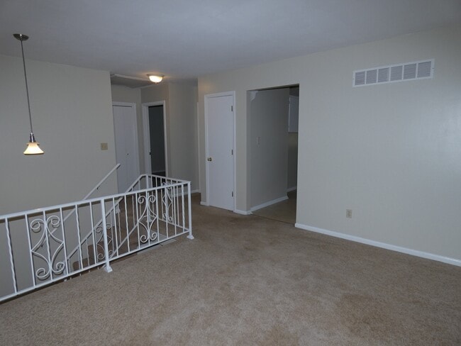 Foto del edificio - 5903 Creek View Dr