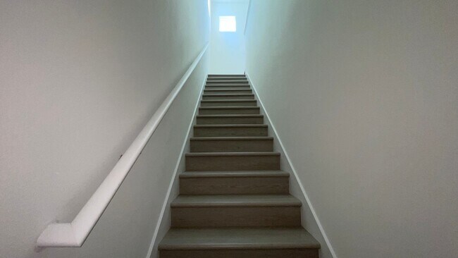 Building Photo - BRAND NEW Luxury 1-Bed Apartment  in Lake Nona – Bright, Modern, and Move-In Ready!
