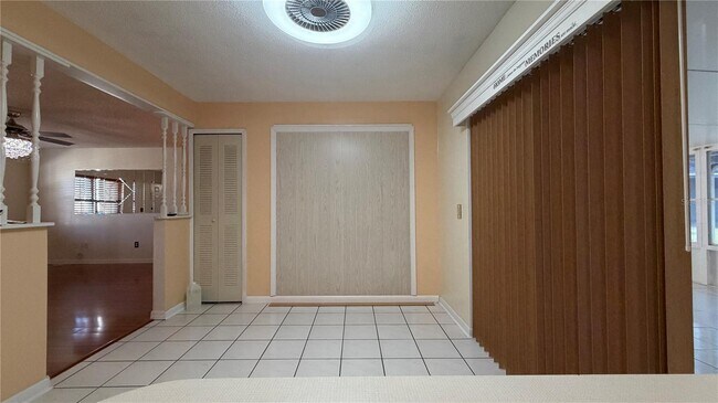 Foto del edificio - 126 N Observatory Dr