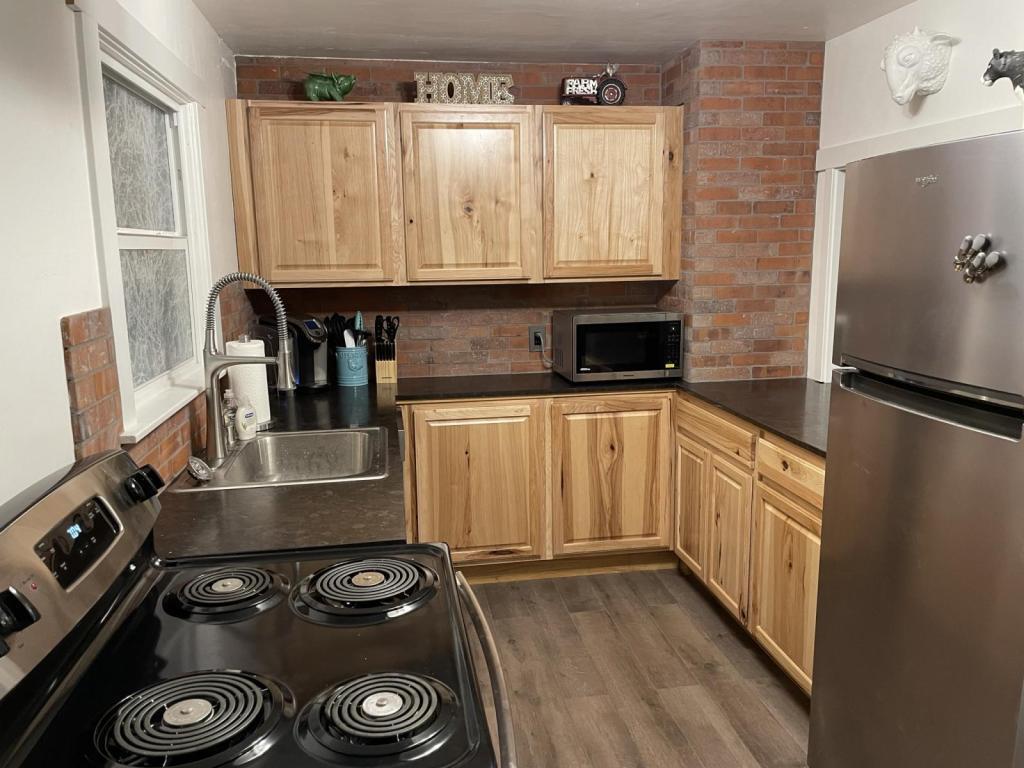 Primary Photo - 311 W Robinson St