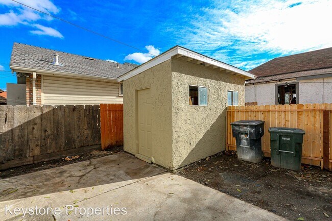 Building Photo - 2 br, 1 bath House - 614 D Street