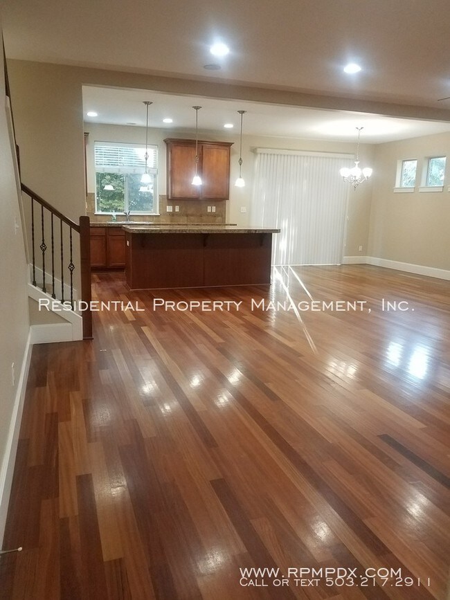 Building Photo - 5738 NW Lark Meadow Ter