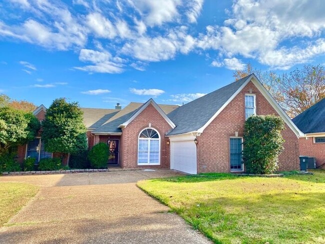 Cordova- 4 Bedroom 2 Bath Home-Spacious, Convenient Location - Cordova- 4 Bedroom 2 Bath Home-Spacious, Convenient Location