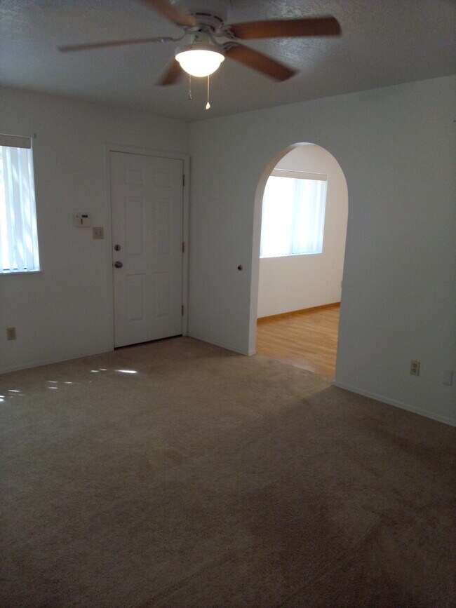 440 Calle Don Demetrio NE Los Lunas, NM 87031 Alquileres en Los Lunas, NM