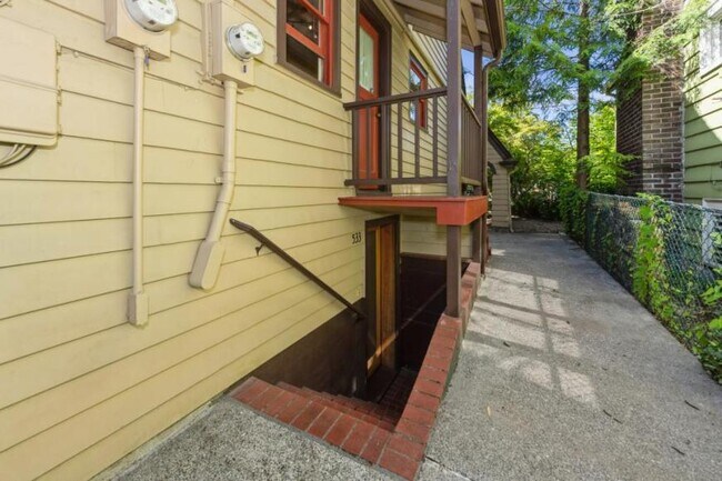 Foto del edificio - 1 bedroom in Seattle WA 98103