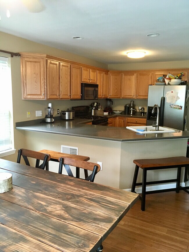 Building Photo - 1107 Arch St