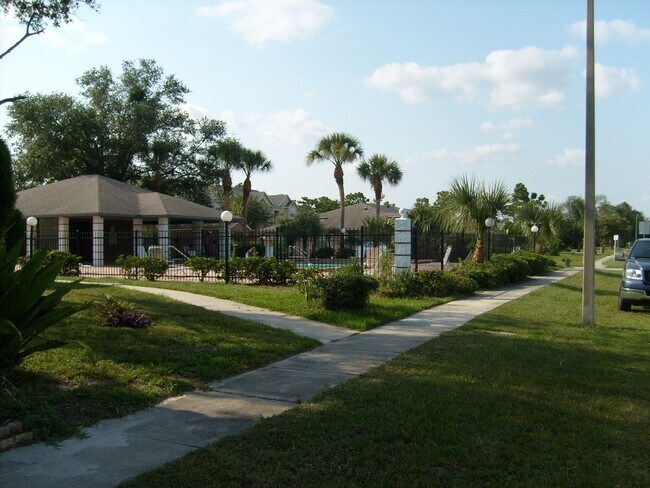 Foto del edificio - Patio Home, Minutes Away From UCF, Technol...