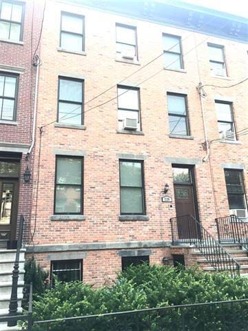 Building Photo - 226 Garden St