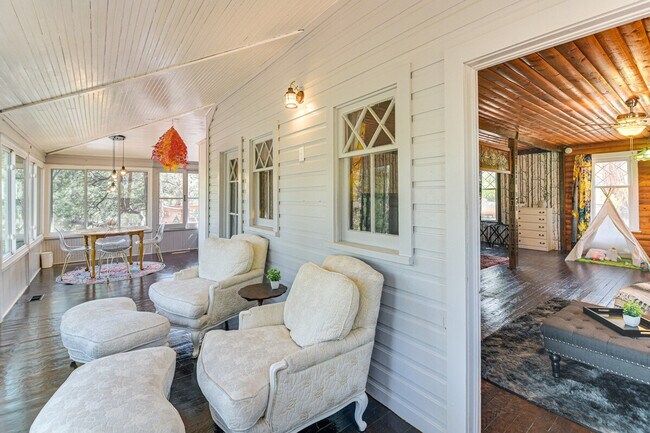 Foto del edificio - 28548 Park Ave