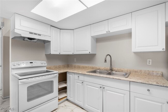 Building Photo - 3660 Seminole Ave