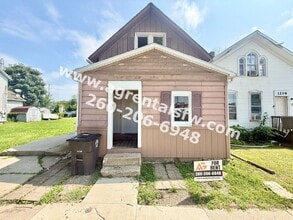 Building Photo - 1210 Marion St