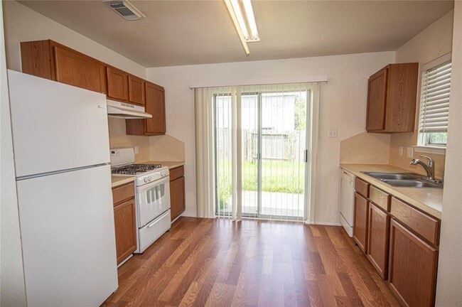 Building Photo - 22827 Sugar Bear Dr