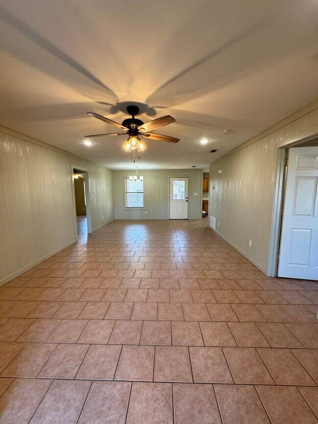 Foto del edificio - 2004 Meadowgreen Dr