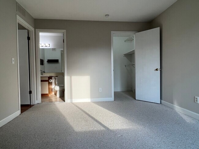 Foto del edificio - 225 Briarcrest