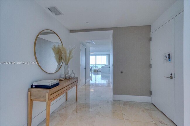 Foto del edificio - 788 NE 23rd St