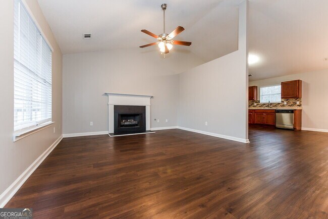 Foto del edificio - 338 Brookside Dr