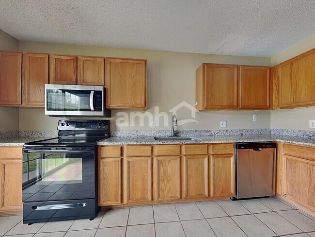 Foto del edificio - 3332 Chapel Ridge Way