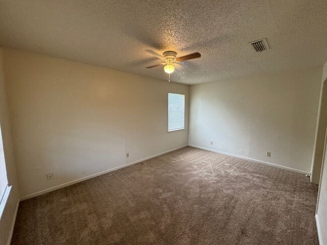 Building Photo - 1409 Gardenia Ave