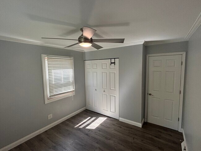 Building Photo - 603 Cherry Street Ct