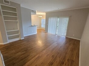 Building Photo - 6000 Shepherd Mountain Cove