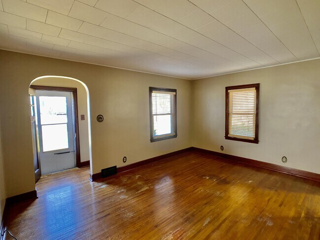 Foto del edificio - 1309 St Joseph Ave