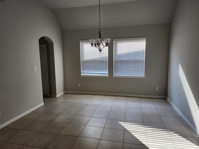Building Photo - 24223 Via Vitani Dr