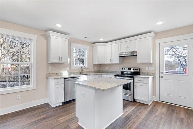 Building Photo - BRAND NEW 3 bedroom 2.5 bath home FOR RENT...