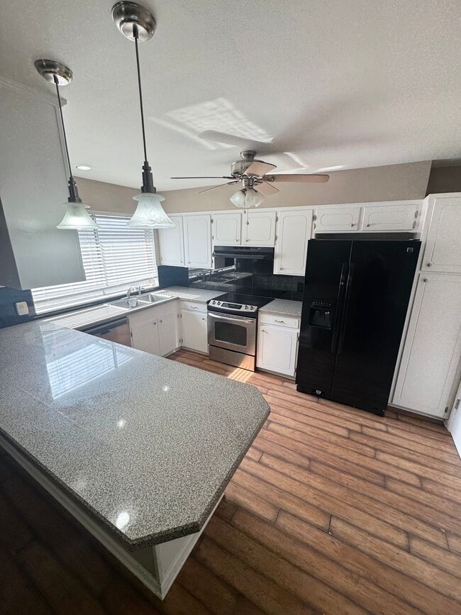 Foto del edificio - Broadmoor / Anderson Island Area