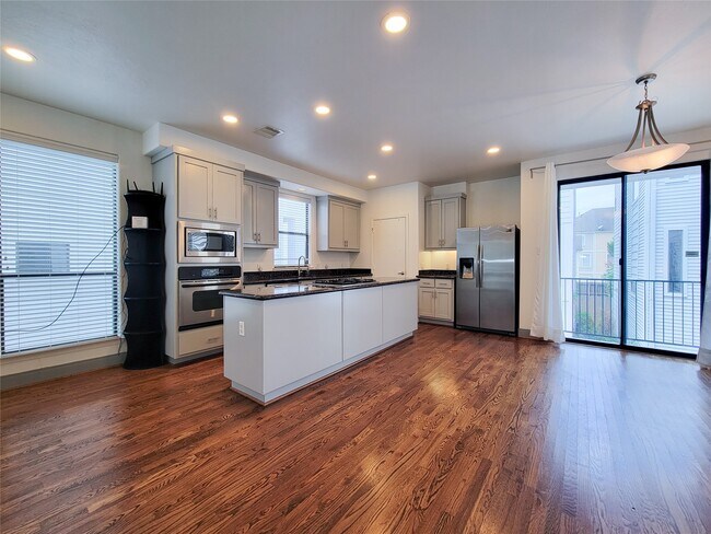 Foto del edificio - 1432 Ennis St