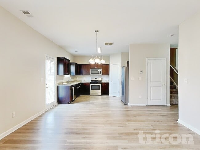 Foto del edificio - 646 Nonsuch Way