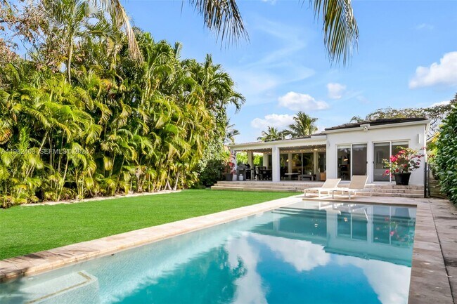 Foto del edificio - 540 SW 27th Rd