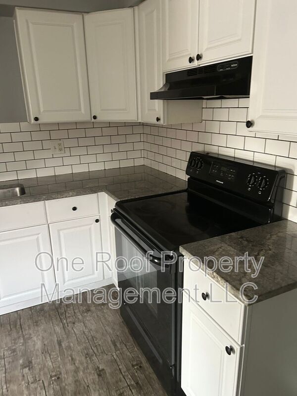 Building Photo - 5304 Ditzler Ave