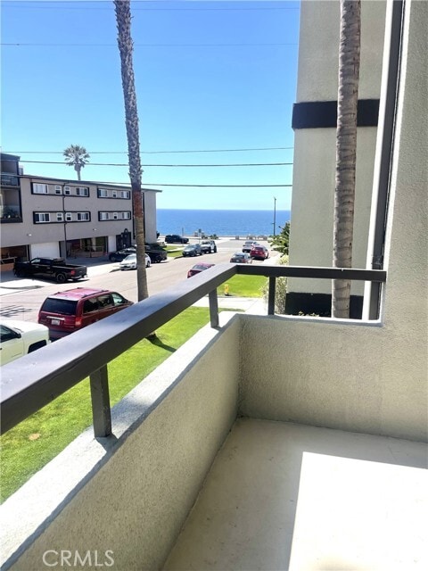 Building Photo - 1007 S Catalina Ave