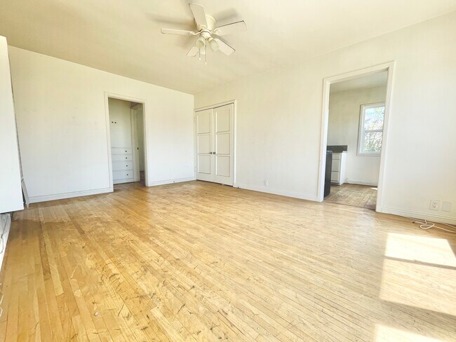 Foto del edificio - 1912 Cimarron St