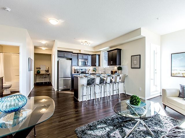 Building Photo - Giroux Estates