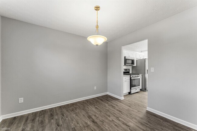 Building Photo - 4 br, 3 bath House - 196 Roosevelt Blvd