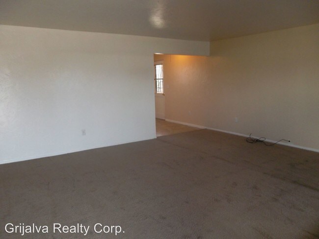 Foto del edificio - 4502 E 26th St
